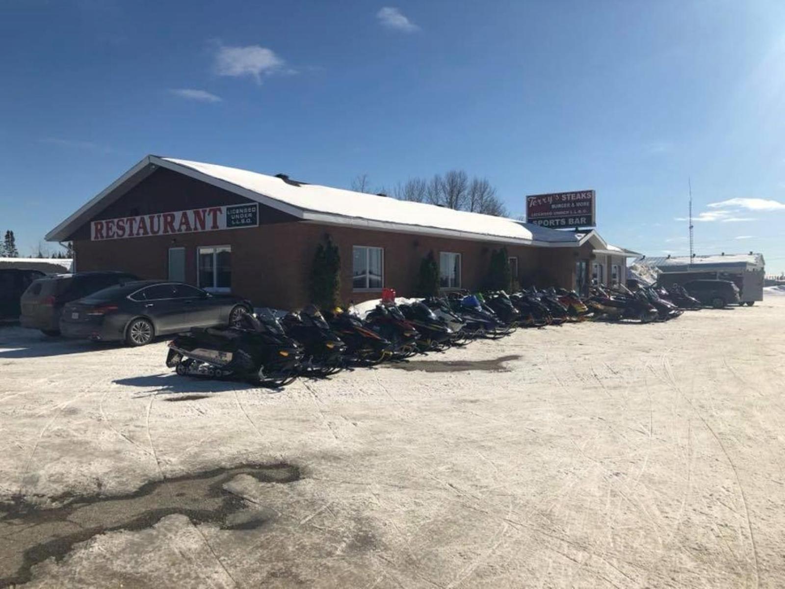 Travel Inn Cochrane Exterior photo